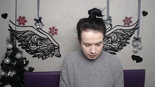 JasmineKouch online show from 21, 12, 2025