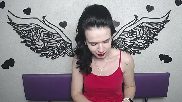 JasmineKouch online show from 7, 10, 2025