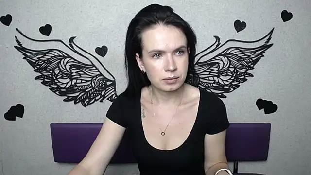 JasmineKouch online show from 21, 9, 2025