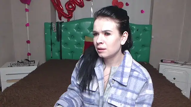 JasmineKouch online show from 7, 2, 2026