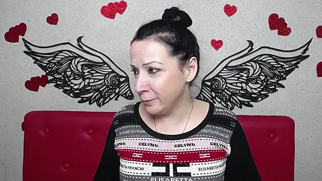 ElizabethSho online show from 6, 3, 2025