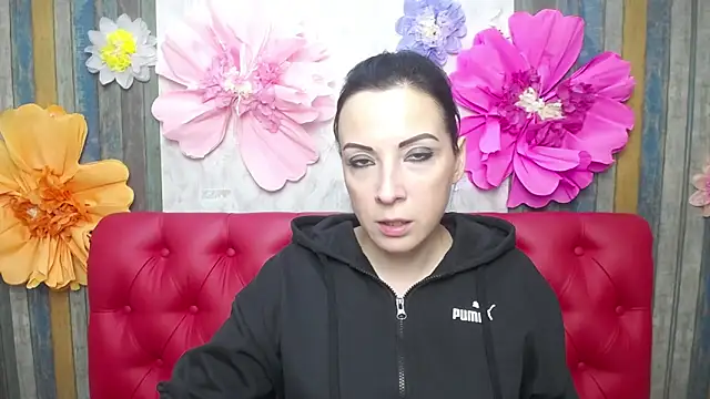 ElizabethSho online show from 17, 11, 2025