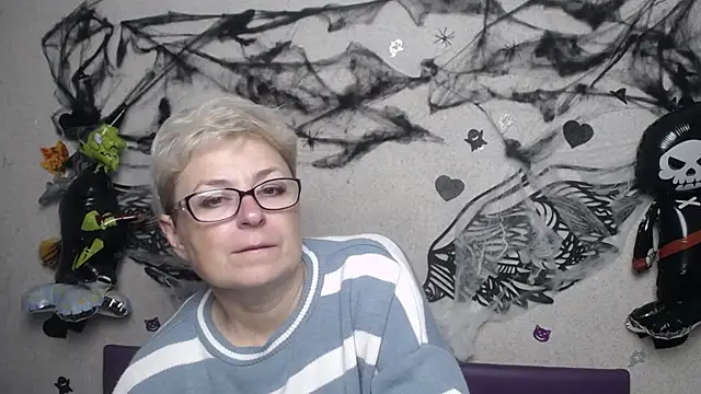 EmiliaGree online show from 4, 11, 2025