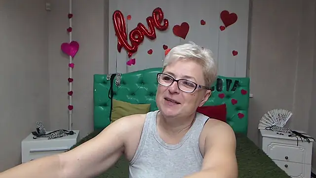 EmiliaGree online show from 22, 9, 2025