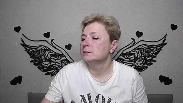 Snapshot of EmiliaGree chatting on 17, 5, 2026 EmiliaGree online show from 17, 5, 2026