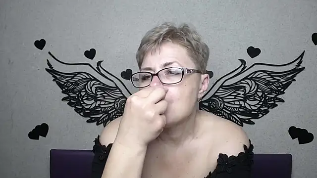 EmiliaGree online show from 15, 4, 2026