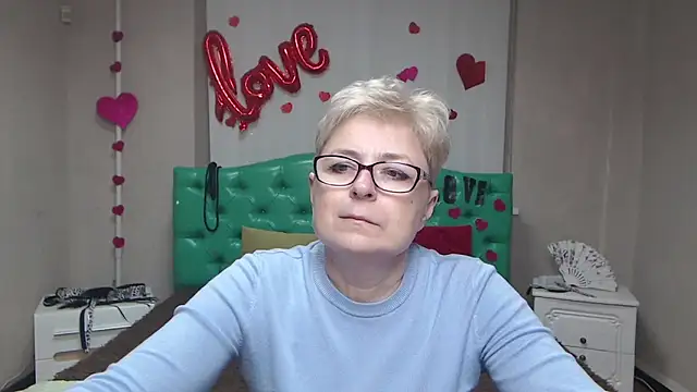 Snapshot of EmiliaGree chatting on 2, 2, 2026 EmiliaGree online show from 2, 2, 2026