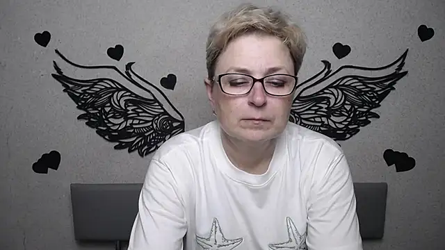 Snapshot of EmiliaGree chatting on 20, 5, 2026 EmiliaGree online show from 20, 5, 2026