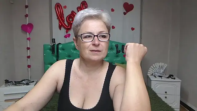 EmiliaGree online show from 17, 9, 2025