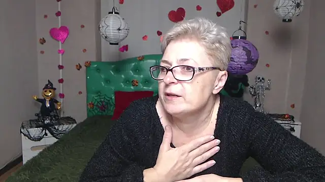 EmiliaGree online show from 14, 11, 2025