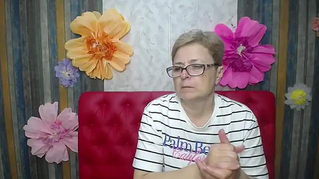 Snapshot of EmiliaGree chatting on 28, 5, 2026 EmiliaGree online show from 28, 5, 2026