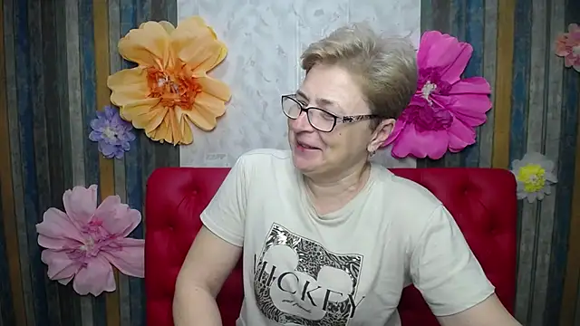 Snapshot of EmiliaGree chatting on 15, 5, 2026 EmiliaGree online show from 15, 5, 2026