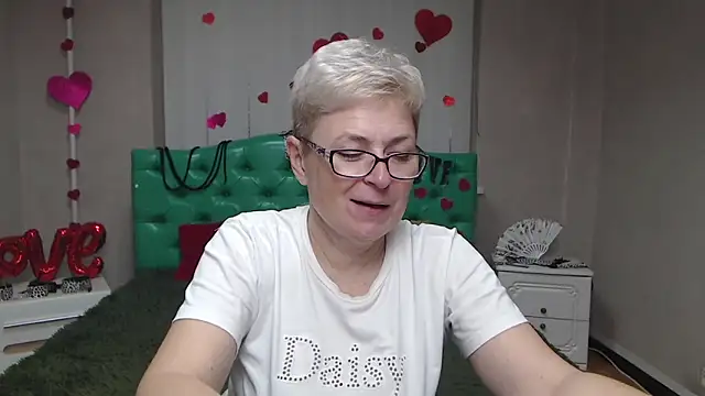 EmiliaGree online show from 19, 11, 2025