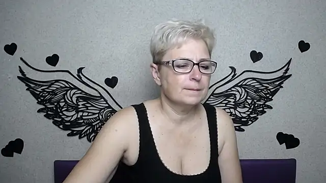 EmiliaGree online show from 16, 9, 2025