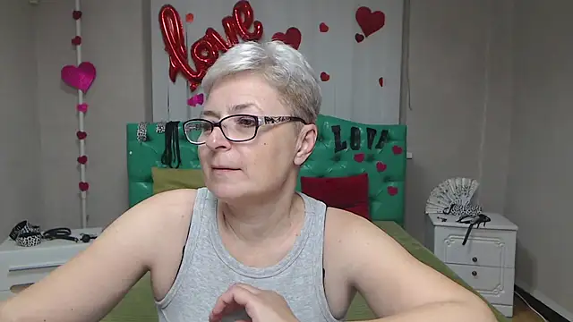 EmiliaGree online show from 19, 10, 2025