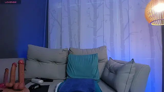 celestelewis online show from 13, 3, 2025