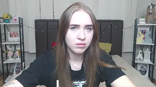 LauraHlot online show from 24, 9, 2025