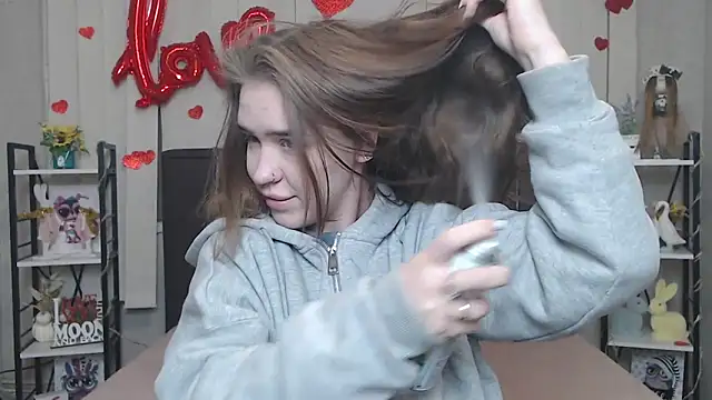 LauraHlot online show from 10, 2, 2026