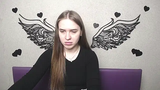 LauraHlot online show from 28, 4, 2026