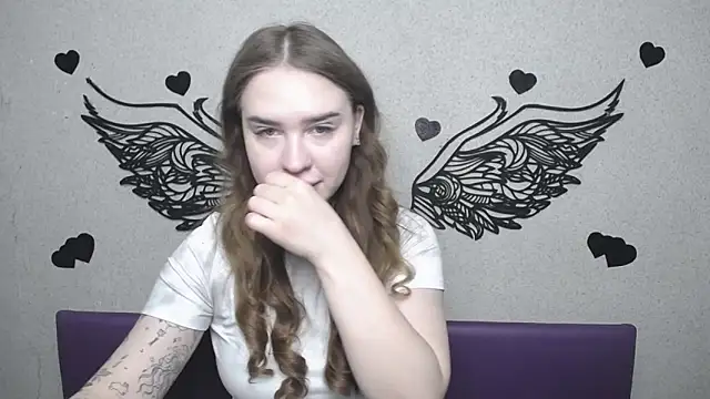 LauraHlot online show from 29, 4, 2026
