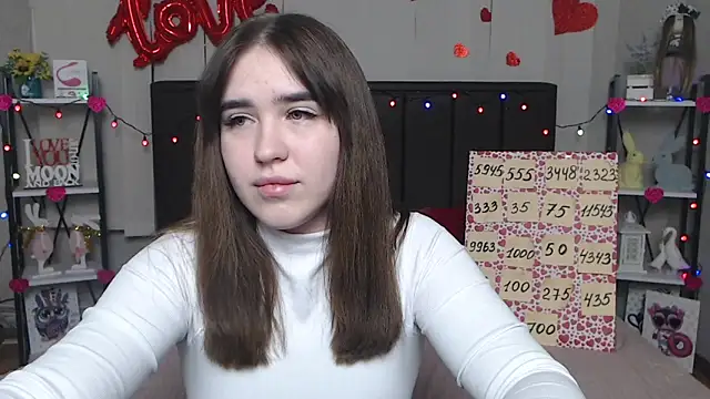 LauraHlot online show from 18, 3, 2025