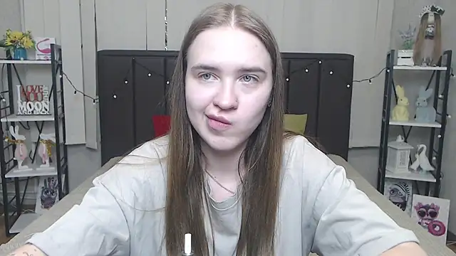 LauraHlot online show from 12, 9, 2025