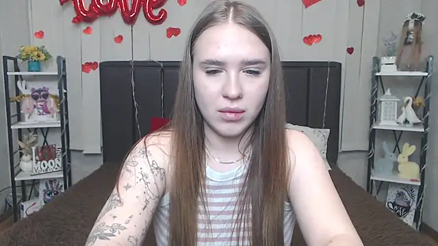 LauraHlot online show from 8, 5, 2026