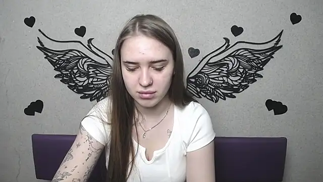LauraHlot online show from 26, 4, 2026