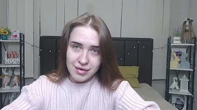 LauraHlot online show from 2, 10, 2025