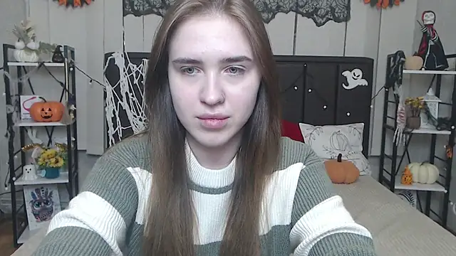 LauraHlot online show from 12, 11, 2025