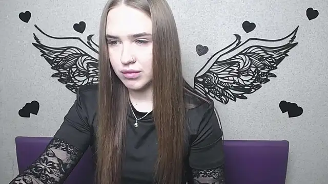 LauraHlot online show from 21, 4, 2026