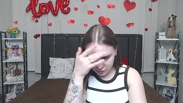 LauraHlot online show from 24, 5, 2026