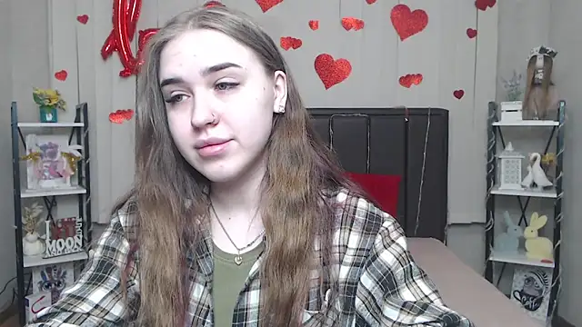 LauraHlot online show from 11, 3, 2026