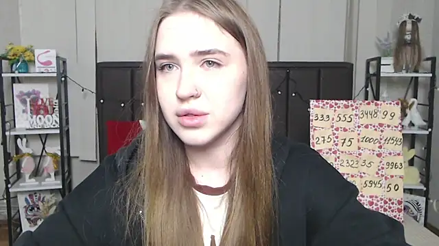 LauraHlot online show from 21, 11, 2025