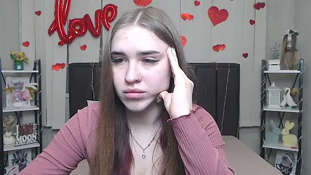 LauraHlot online show from 8, 3, 2026