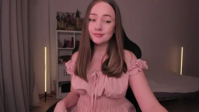 WalkingGirl online show from 14, 2, 2025