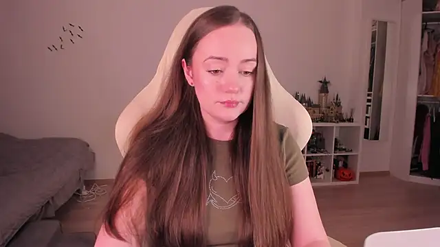 WalkingGirl online show from 1, 12, 2025