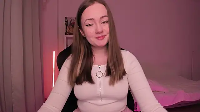 WalkingGirl online show from 6, 2, 2025