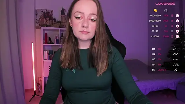 WalkingGirl online show from 31, 12, 2024