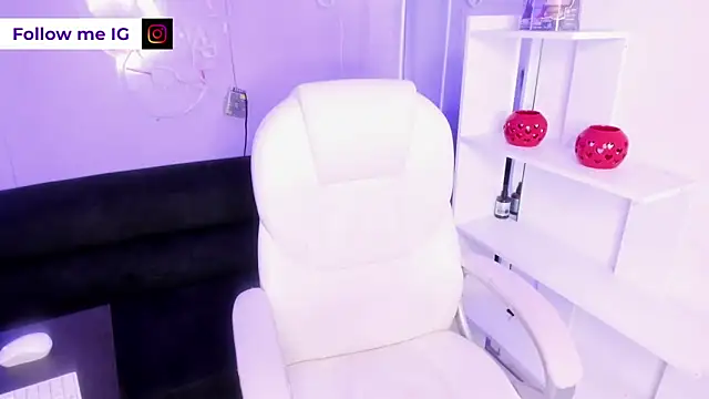 Camiila Osorio online show from 17, 3, 2026