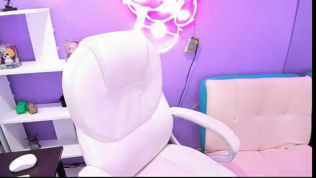 Camiila Osorio online show from 12, 9, 2025