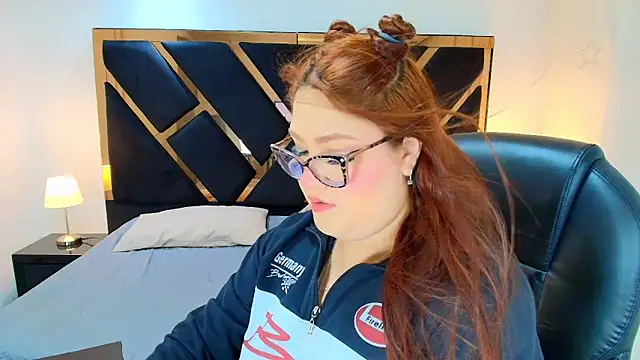 Camiila Osorio online show from 4, 6, 2026