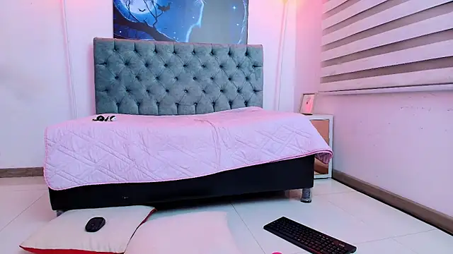 Camiila Osorio online show from 21, 3, 2025