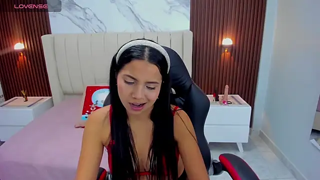 Snapshot of TATIGOLD2 chatting on 18, 12, 2025 TATIGOLD2 online show from 18, 12, 2025