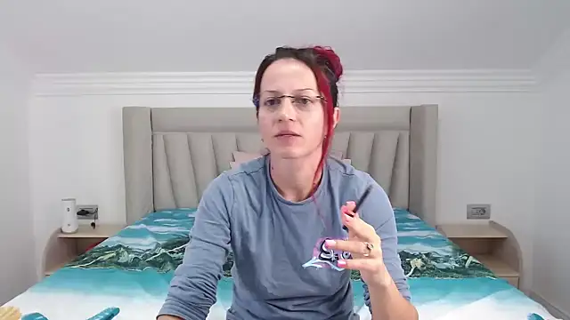 CatWoman0001 online show from 14, 11, 2025