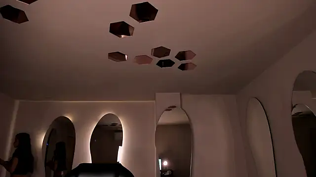 ValeriaVelvet online show from 4, 4, 2026