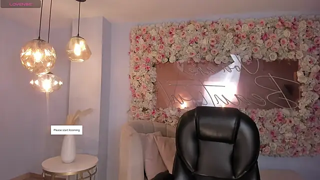 ValeriaVelvet online show from 18, 5, 2026