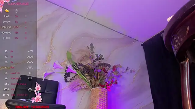 Karla-Ebony online show from 18, 9, 2025