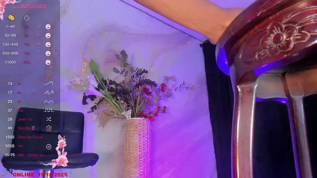 Karla-Ebony online show from 19, 10, 2025