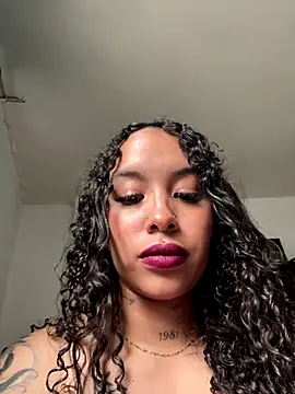 MarieLeon online show from 9, 10, 2025